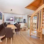 In With Swimming Pool And Views * Wald im Pinzgau