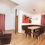 Apartment In With Swimming Pool And Views Wald im Pinzgau