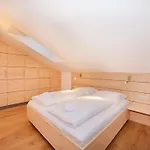 In With Swimming Pool And Views 아파트 왈드임핀즈가우