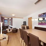 Appartement In With Swimming Pool And Views Wald im Pinzgau