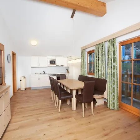 In With Swimming Pool And Views *