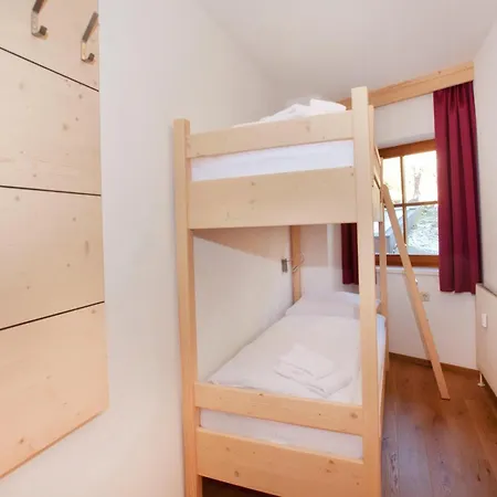 In With Swimming Pool And Views Apartman