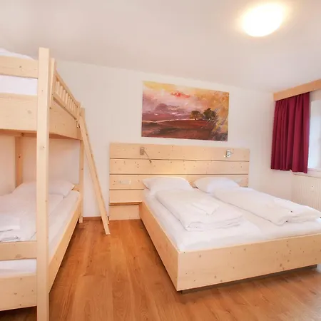 In With Swimming Pool And Views Apartman Wald im Pinzgau