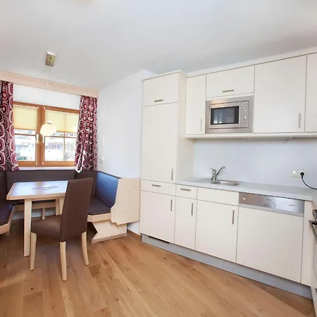 In With Swimming Pool And Views Apartman