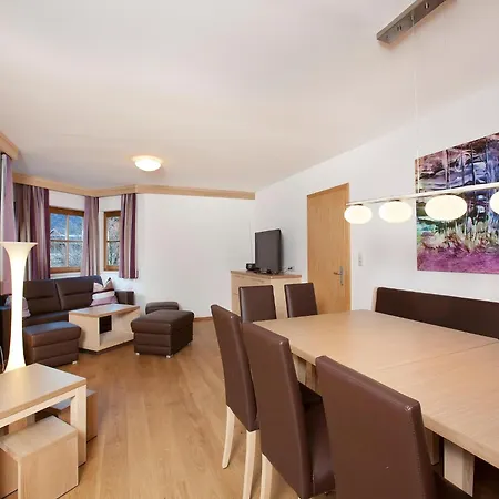 In With Swimming Pool And Views ヴァルト・イム・ピンツガウ