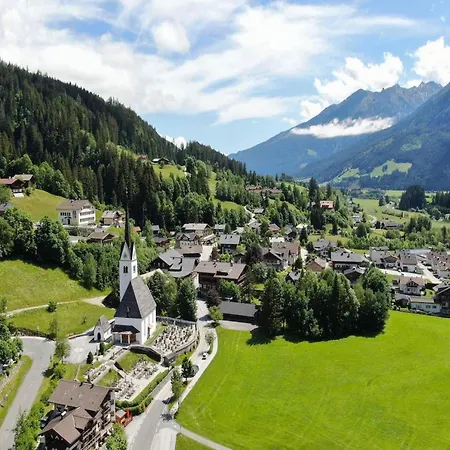 In With Swimming Pool And Views アパート *