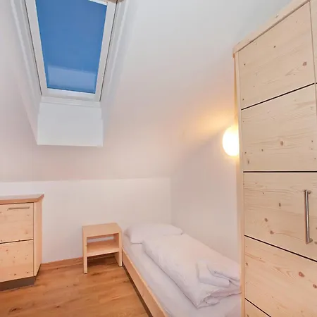 In With Swimming Pool And Views *