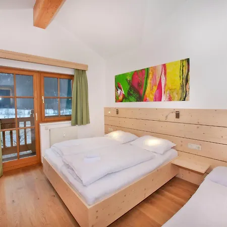 アパート In With Swimming Pool And Views