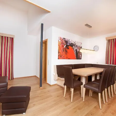 In With Swimming Pool And Views * ヴァルト・イム・ピンツガウ