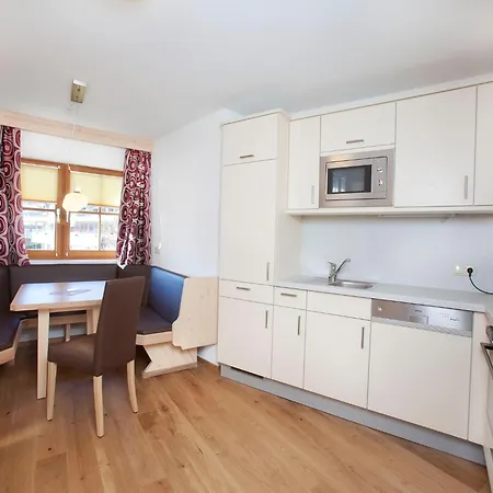 Apartment In With Swimming Pool And Views Wald im Pinzgau