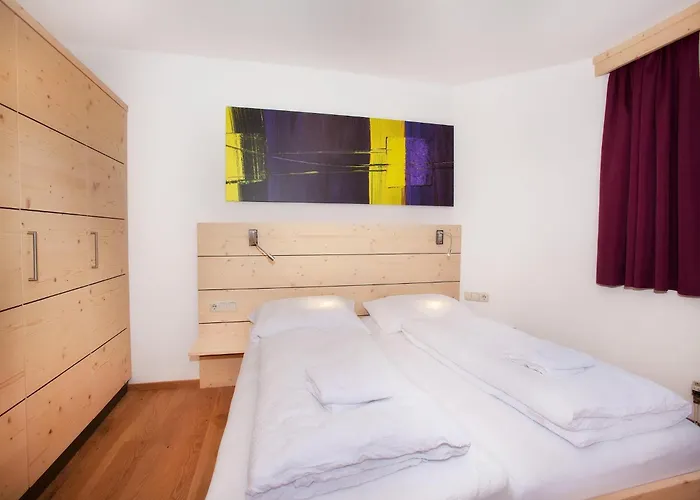 In With Swimming Pool And Views Appartamento *