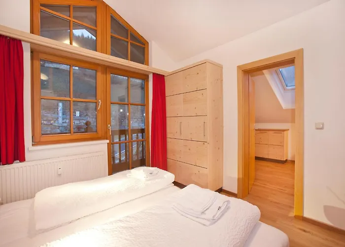 In With Swimming Pool And Views Appartamento *