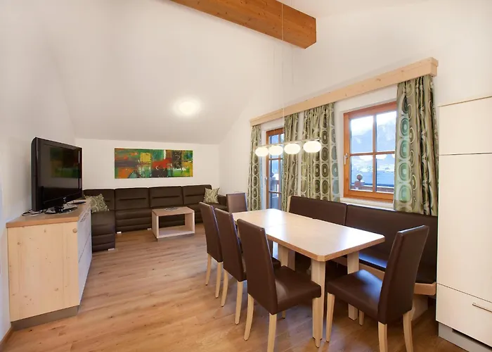 In With Swimming Pool And Views *