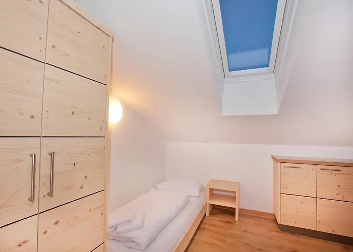 In With Swimming Pool And Views *