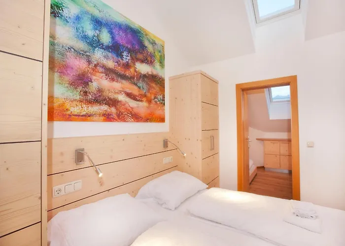 In With Swimming Pool And Views *