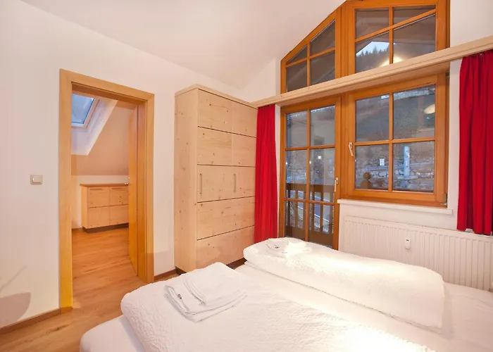 In With Swimming Pool And Views Appartamento *