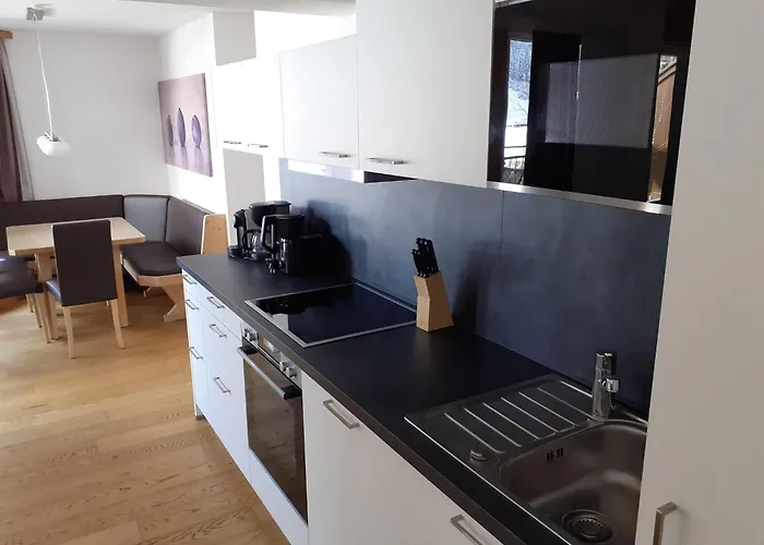 In With Swimming Pool And Views Appartamento *